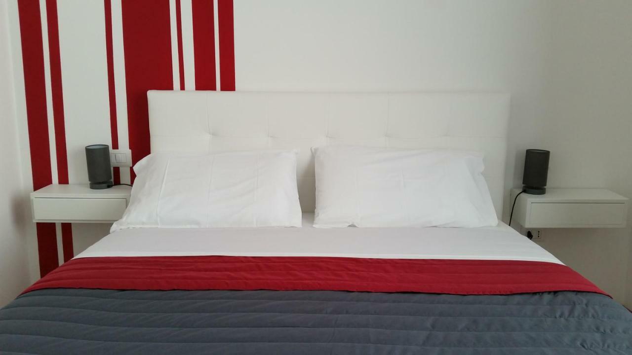 La Libra Rooms Cagliari Bagian luar foto