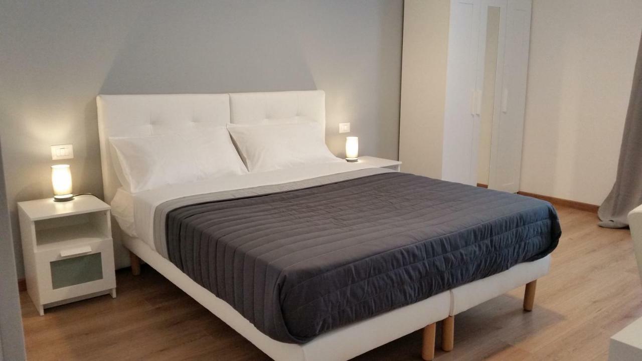 La Libra Rooms Cagliari Bagian luar foto