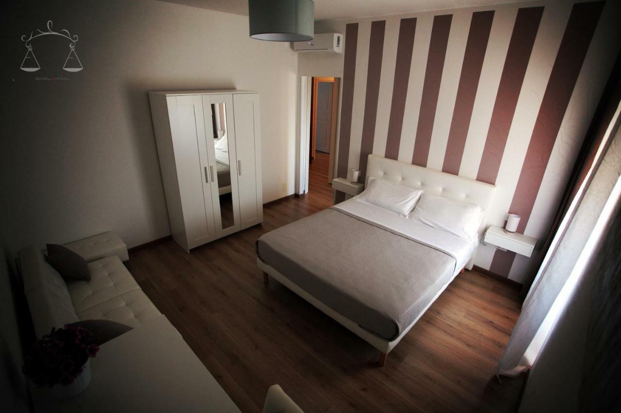 La Libra Rooms Cagliari Bagian luar foto